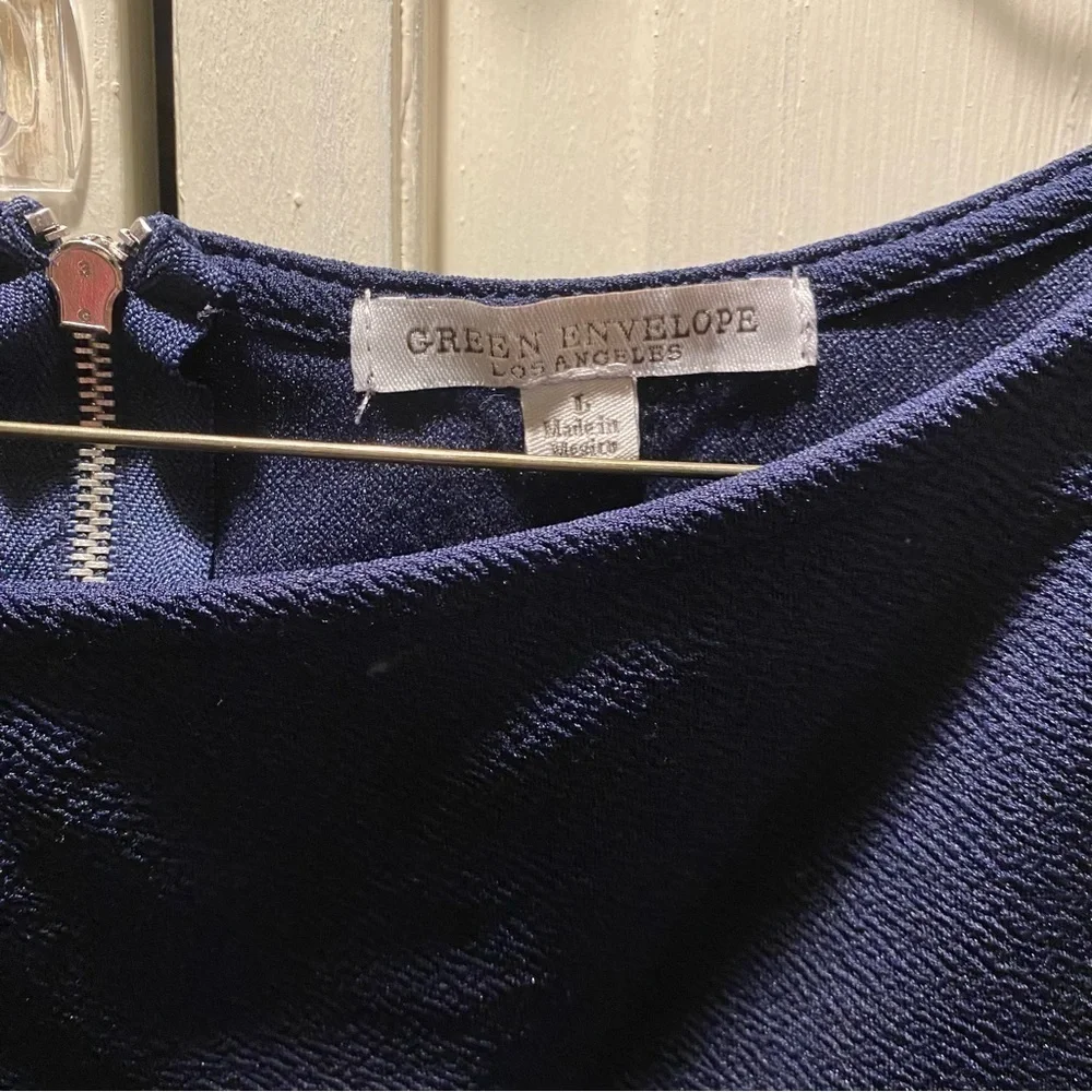 Green Envelope Knit Navy Crop Top with Back Zipper Size Large